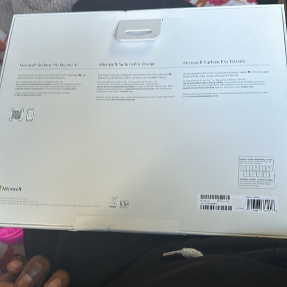 Microsoft surface pro keyboard - Picture 3 of 3